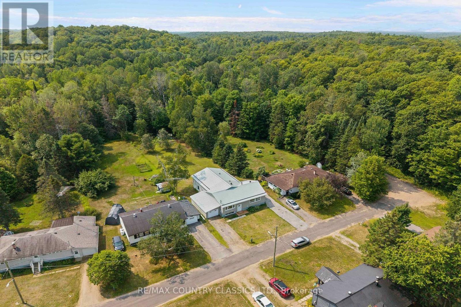 1043 ESTATES ROAD - 46