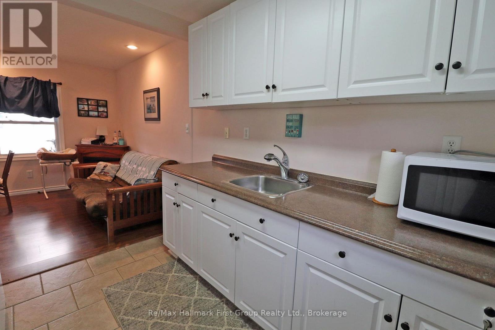 111 HUGHES LANE - 14
