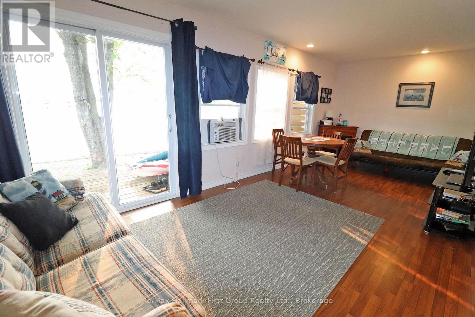 111 HUGHES LANE - 21