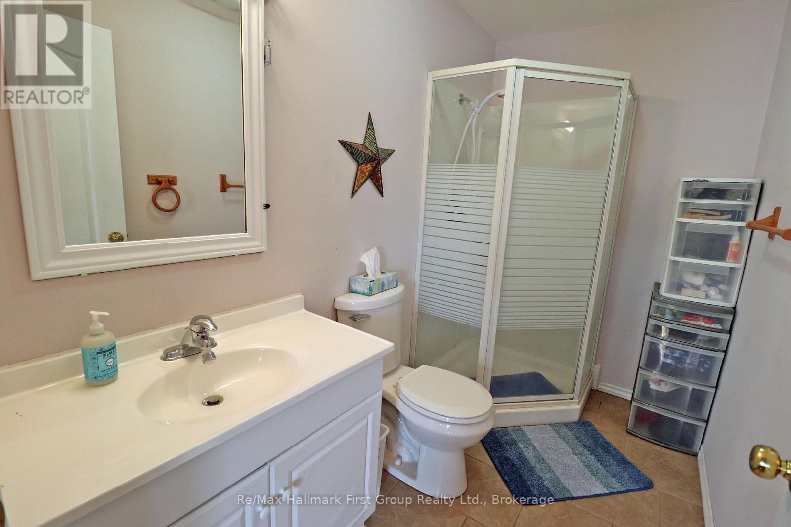 111 HUGHES LANE - Image 25