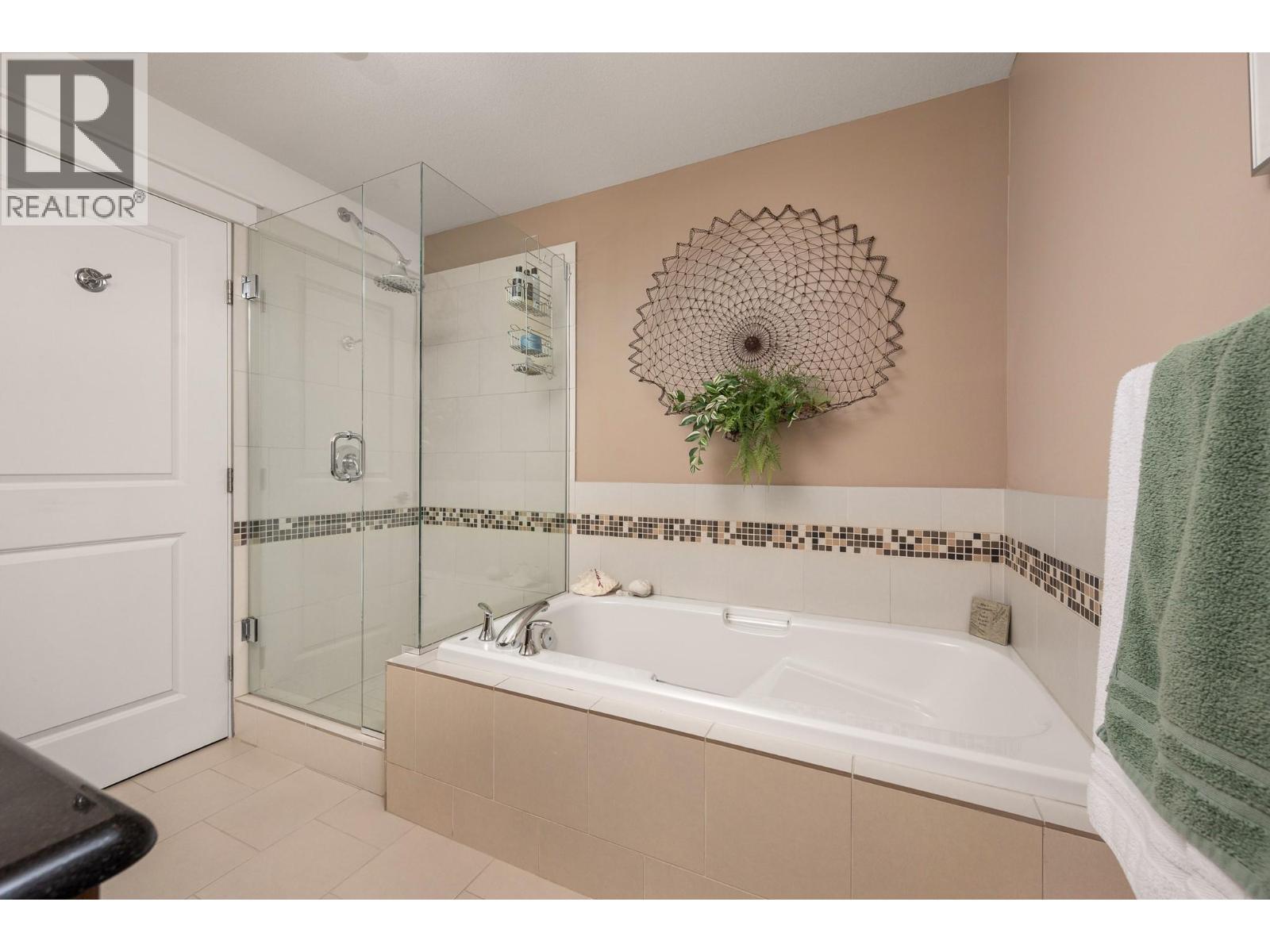#19 333 Longspoon Drive - 23