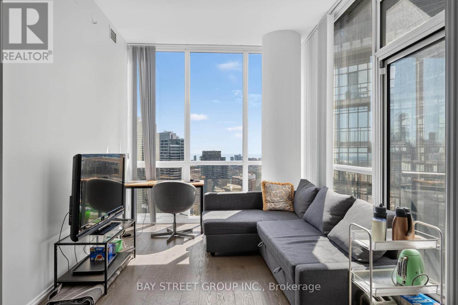 #5102 45 CHARLES STREET E - 13