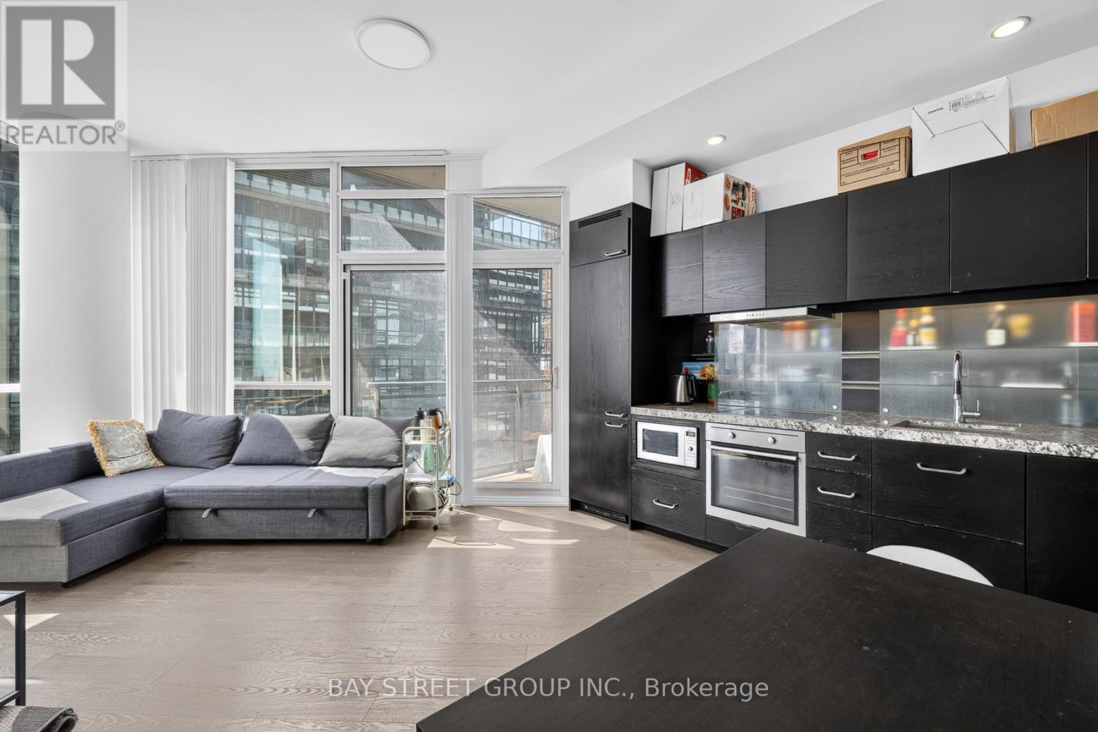 #5102 45 CHARLES STREET E - 15