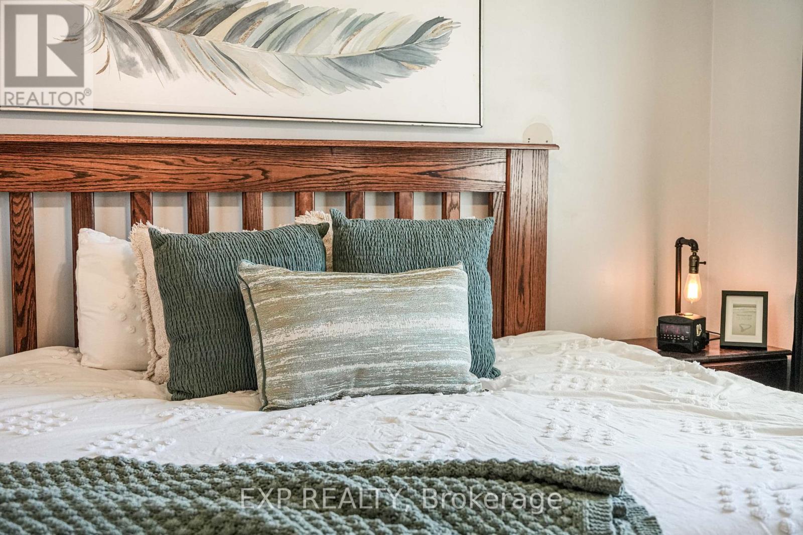 752 EASTBOURNE AVENUE - 19