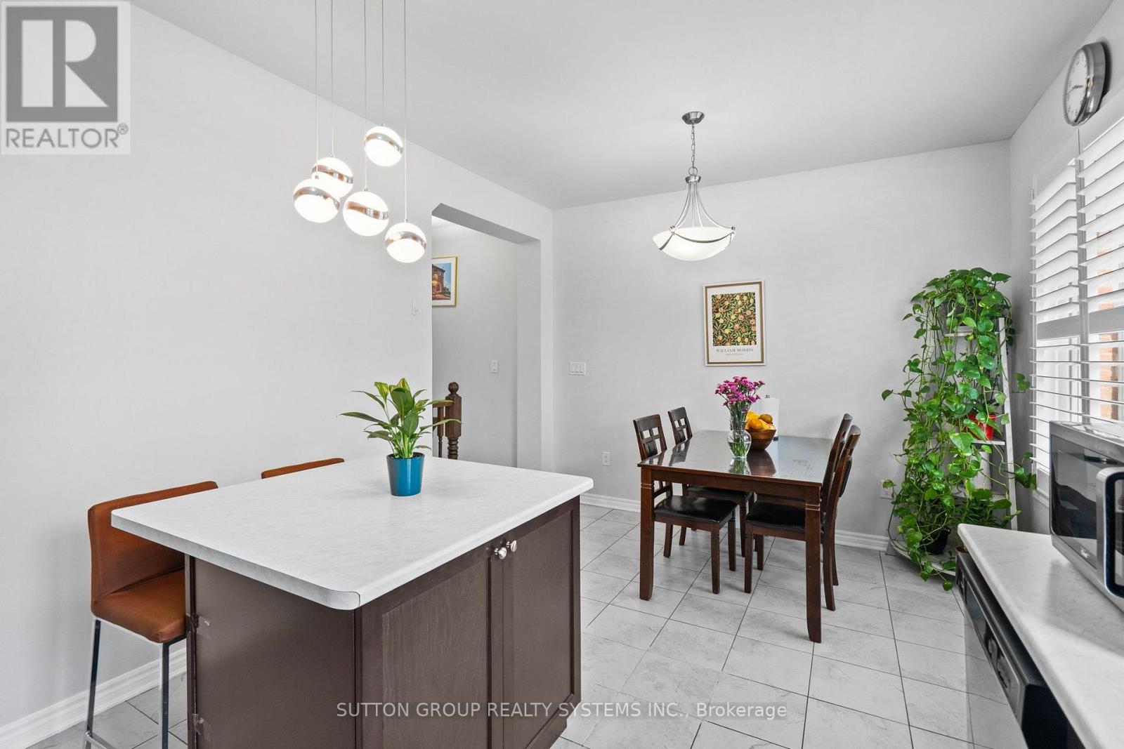 11 FUSILIER DRIVE - 11
