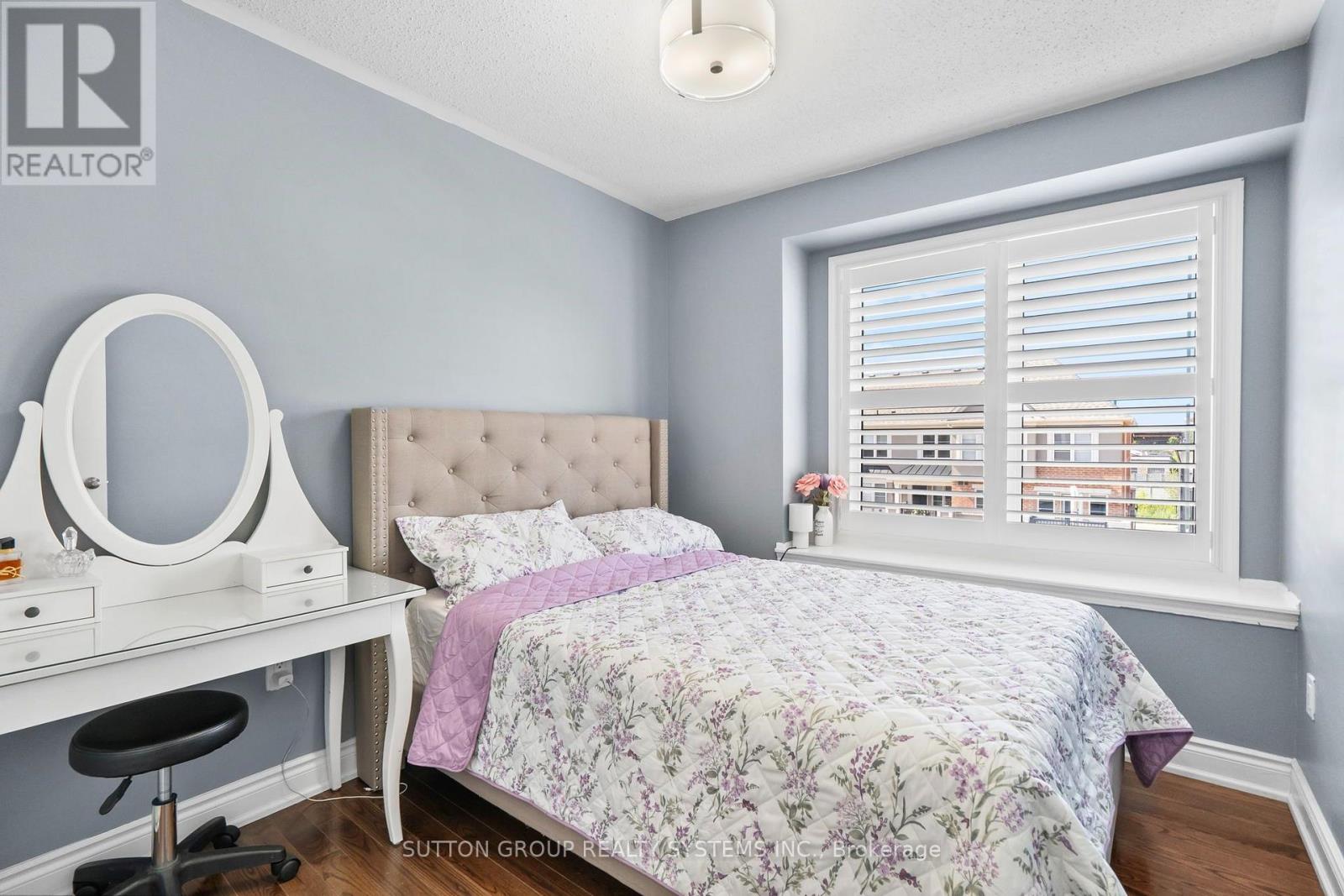 11 FUSILIER DRIVE - 18