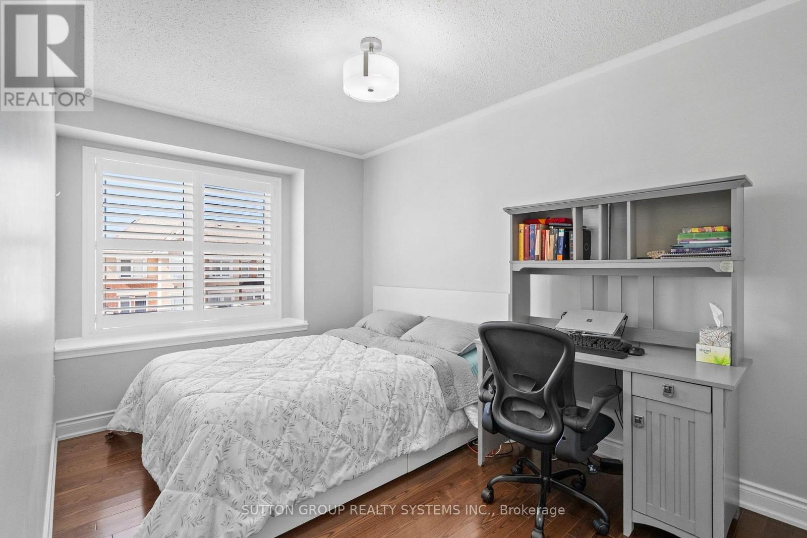 11 FUSILIER DRIVE - 20