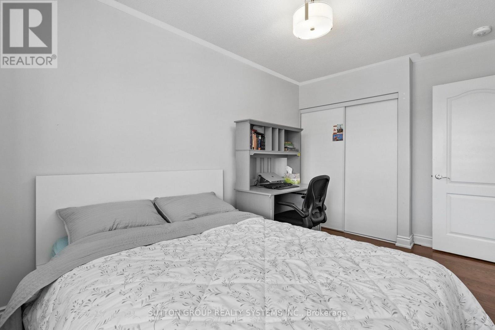 11 FUSILIER DRIVE - 21