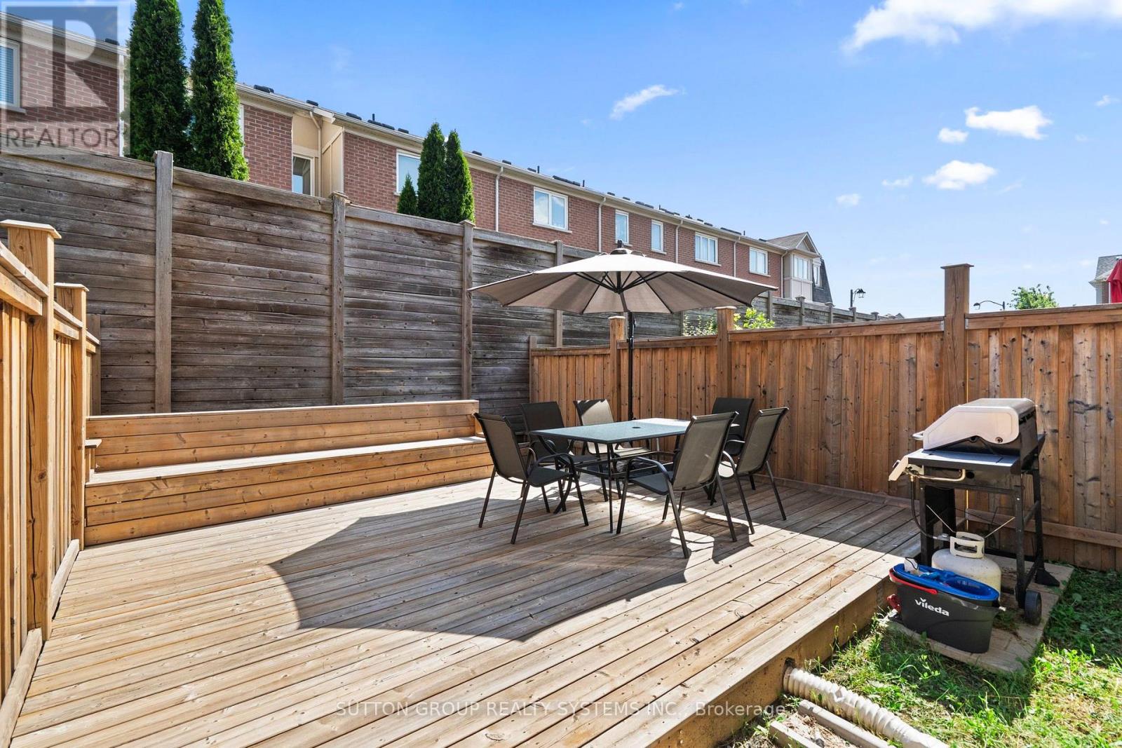 11 FUSILIER DRIVE - 22