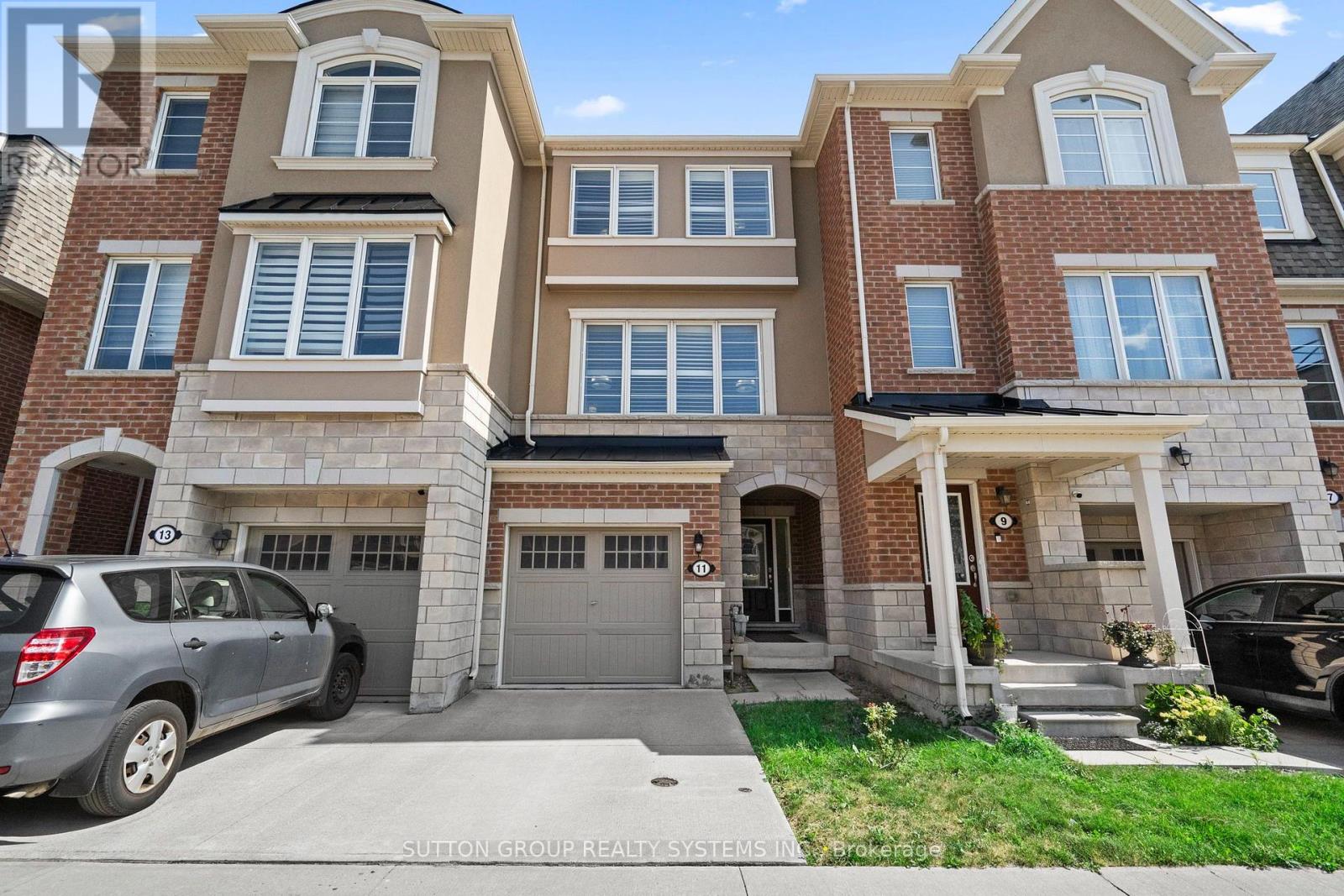 11 FUSILIER DRIVE - 3