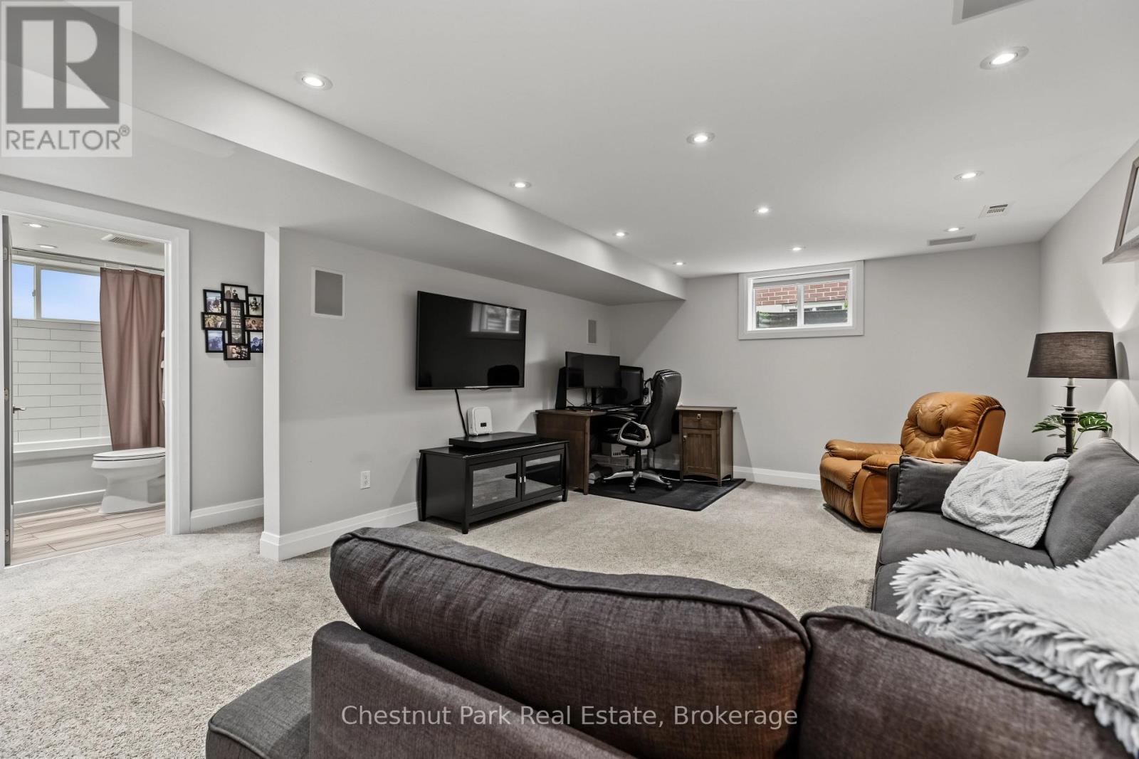 583 6TH STREET W - Image 29