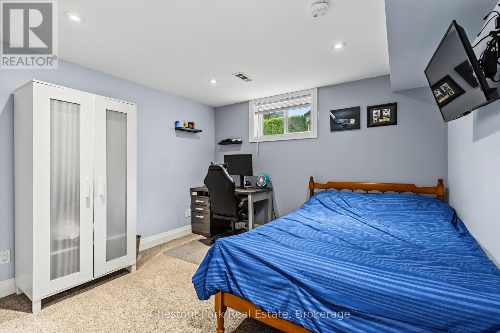 583 6TH STREET W - Image 31