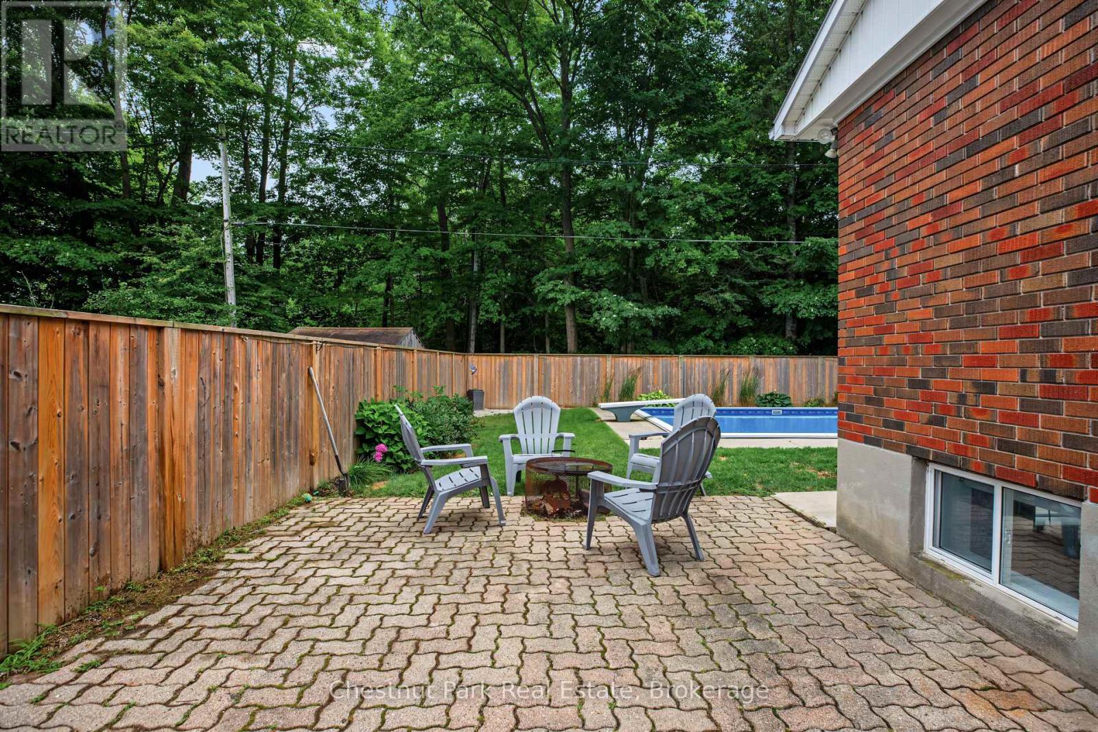 583 6TH STREET W - Image 35