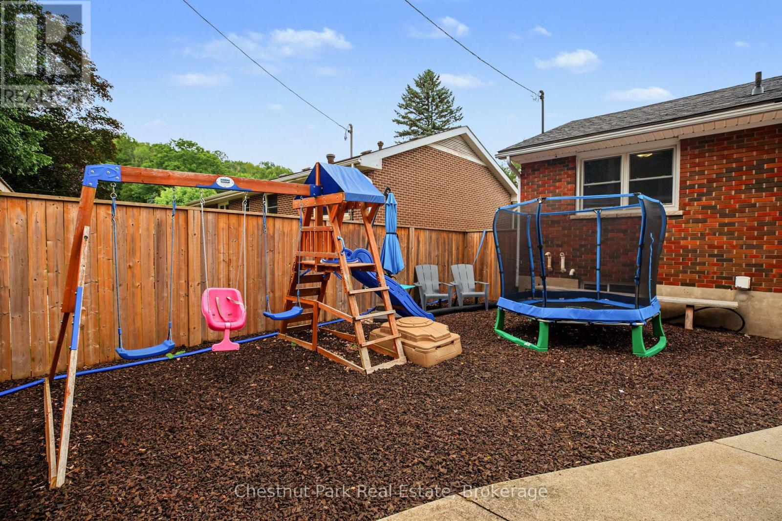 583 6TH STREET W - Image 43