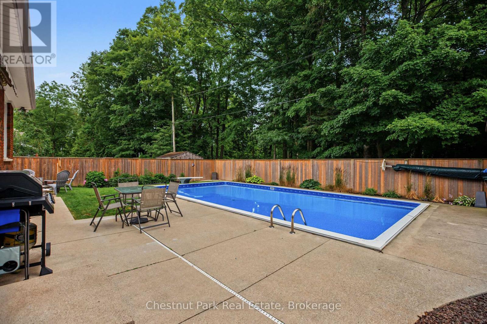 583 6TH STREET W - Image 45