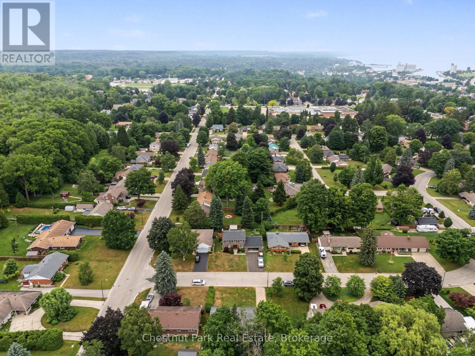 583 6TH STREET W - Image 47