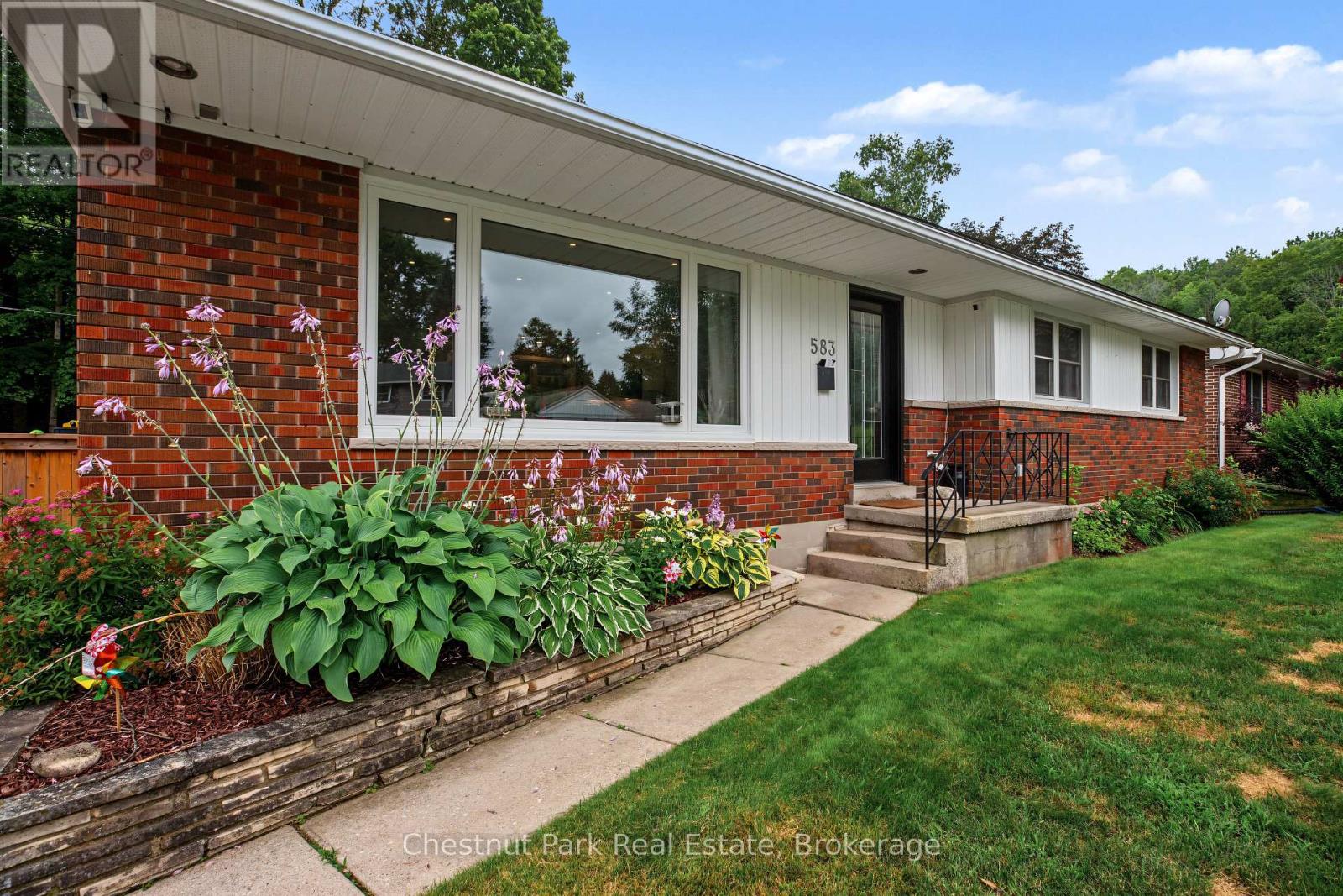 583 6TH STREET W - 5