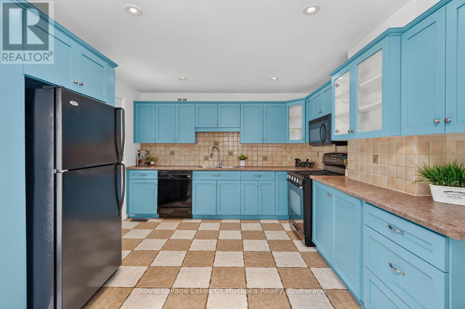 44 SHELLWOOD SHORES AVENUE - 13