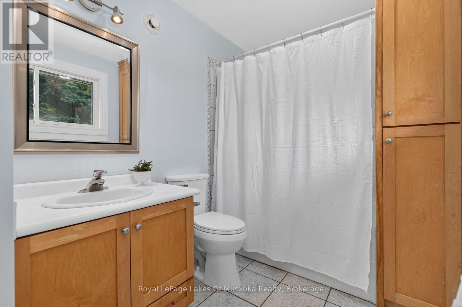 44 SHELLWOOD SHORES AVENUE - Image 18
