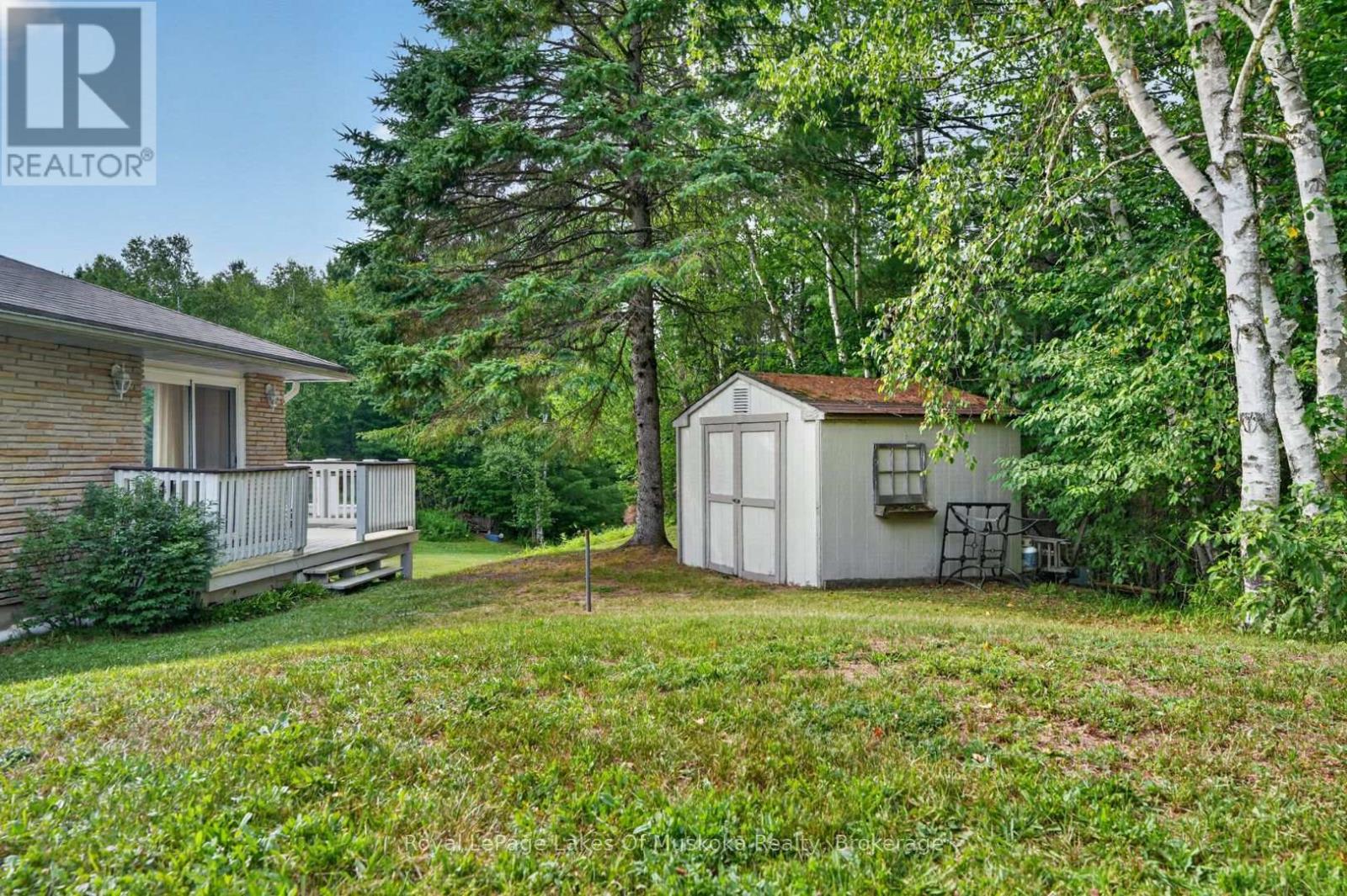 44 SHELLWOOD SHORES AVENUE - 43