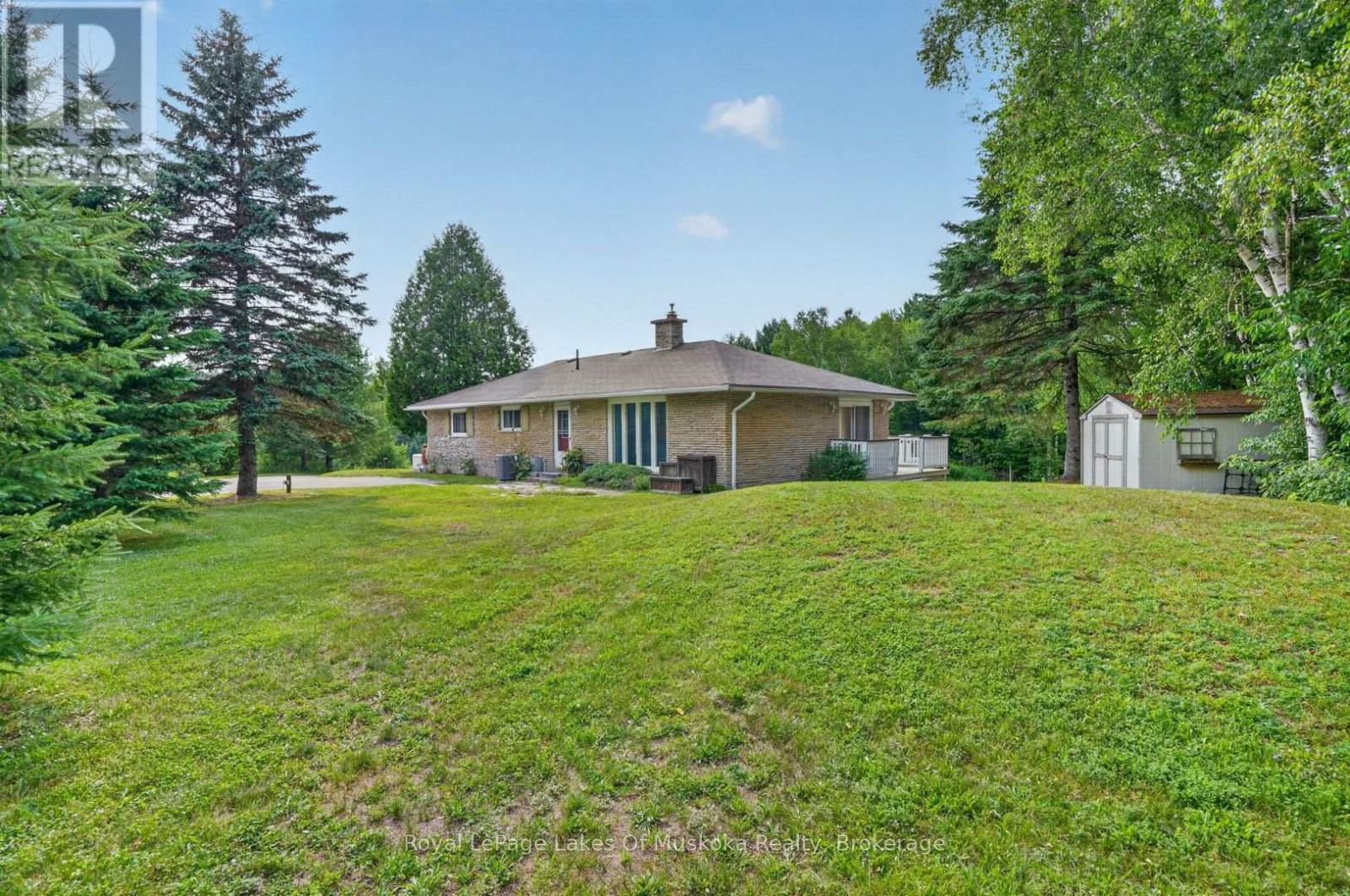 44 SHELLWOOD SHORES AVENUE - 44