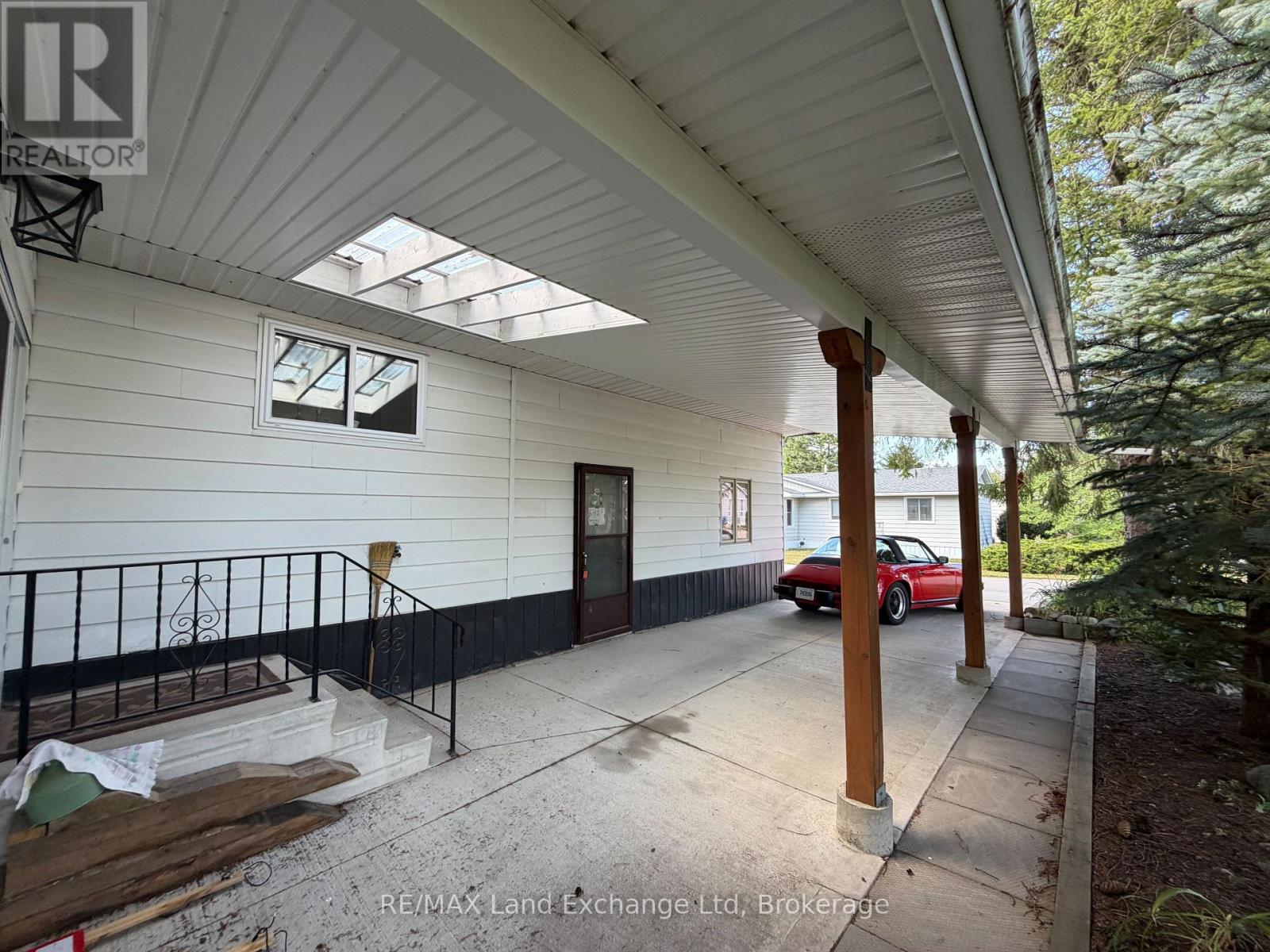 44 BRIARWOOD CRESCENT - 17