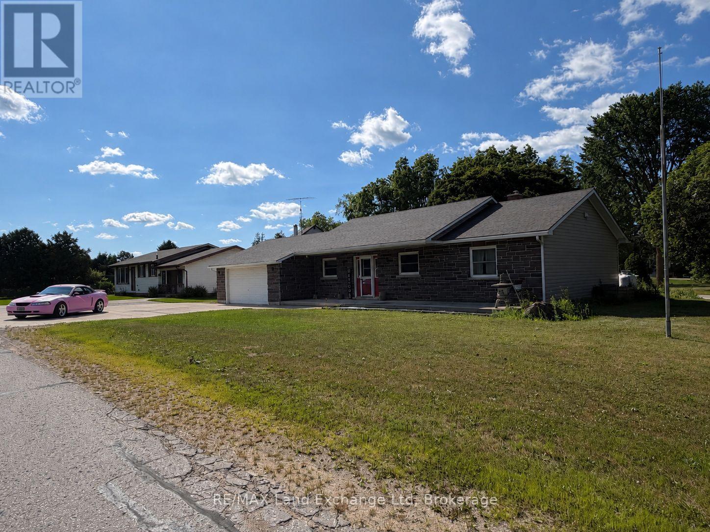 1041 MAIN STREET - Image 3