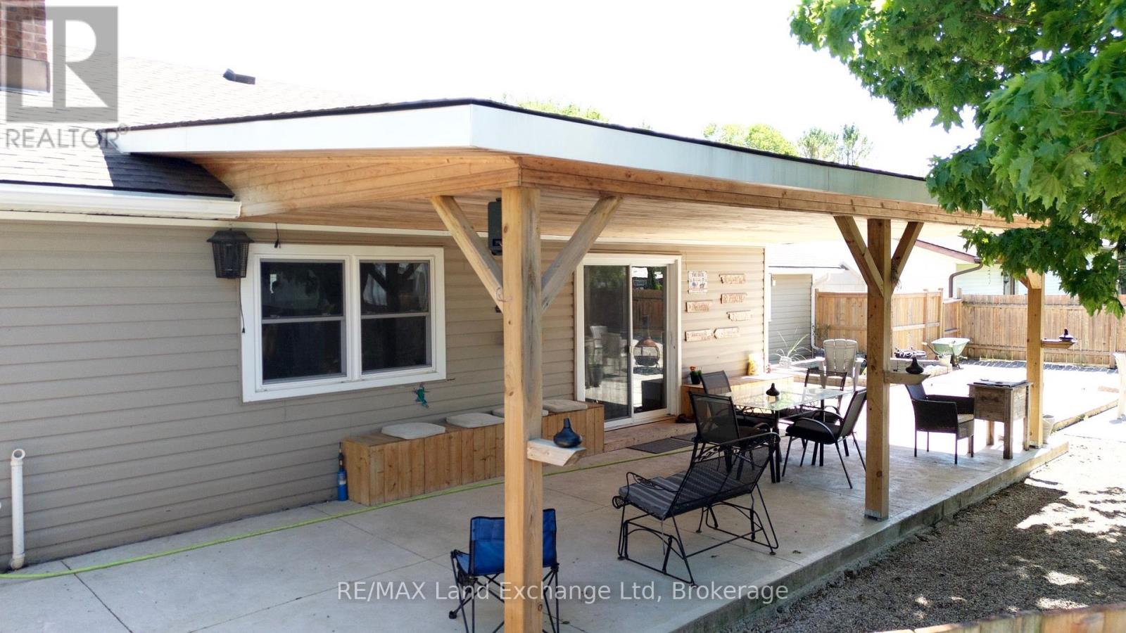 1041 MAIN STREET - 38