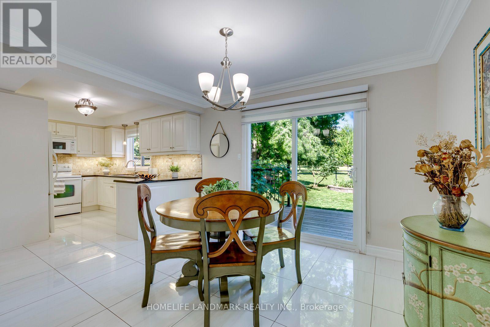 2935 KINGSWAY DRIVE - 24