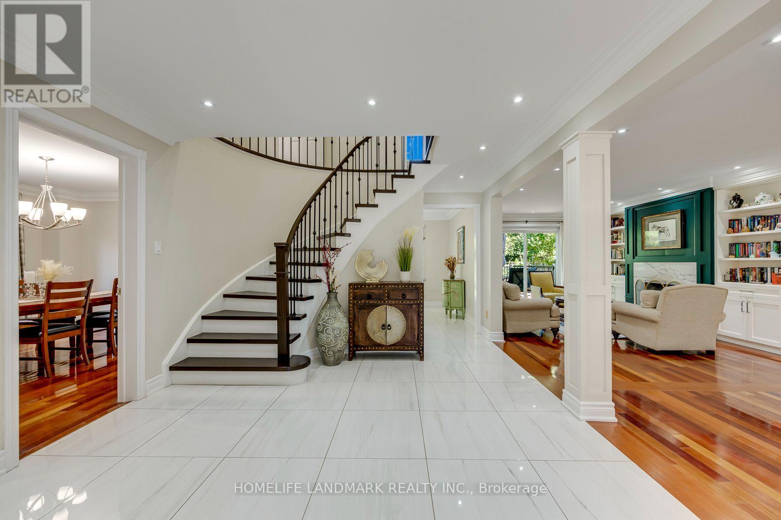 2935 KINGSWAY DRIVE - 27