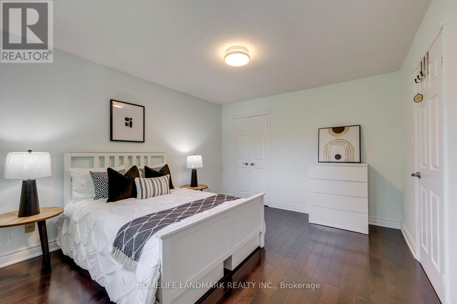 2935 KINGSWAY DRIVE - 35