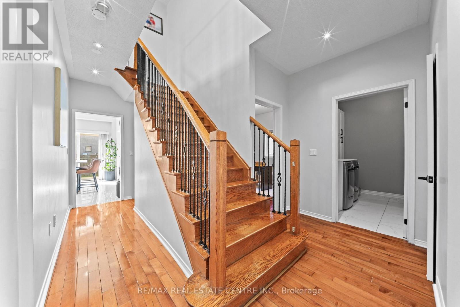 10 MIDVALE ROAD - 18