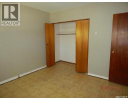 Laundry room - 710 3rd Street E, Assiniboia, SK S0H0B0 Photo 16