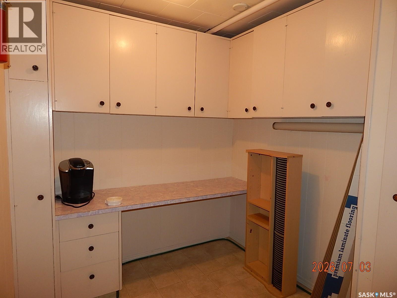 710 3RD STREET E - Image 21
