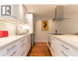301 2930 Cook St, Victoria, BC V8T3S7 Photo 12