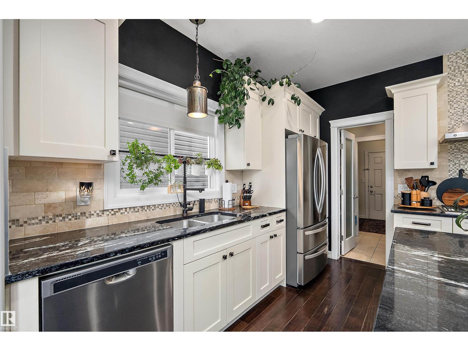 180 SHEPPARD CI - Image 12