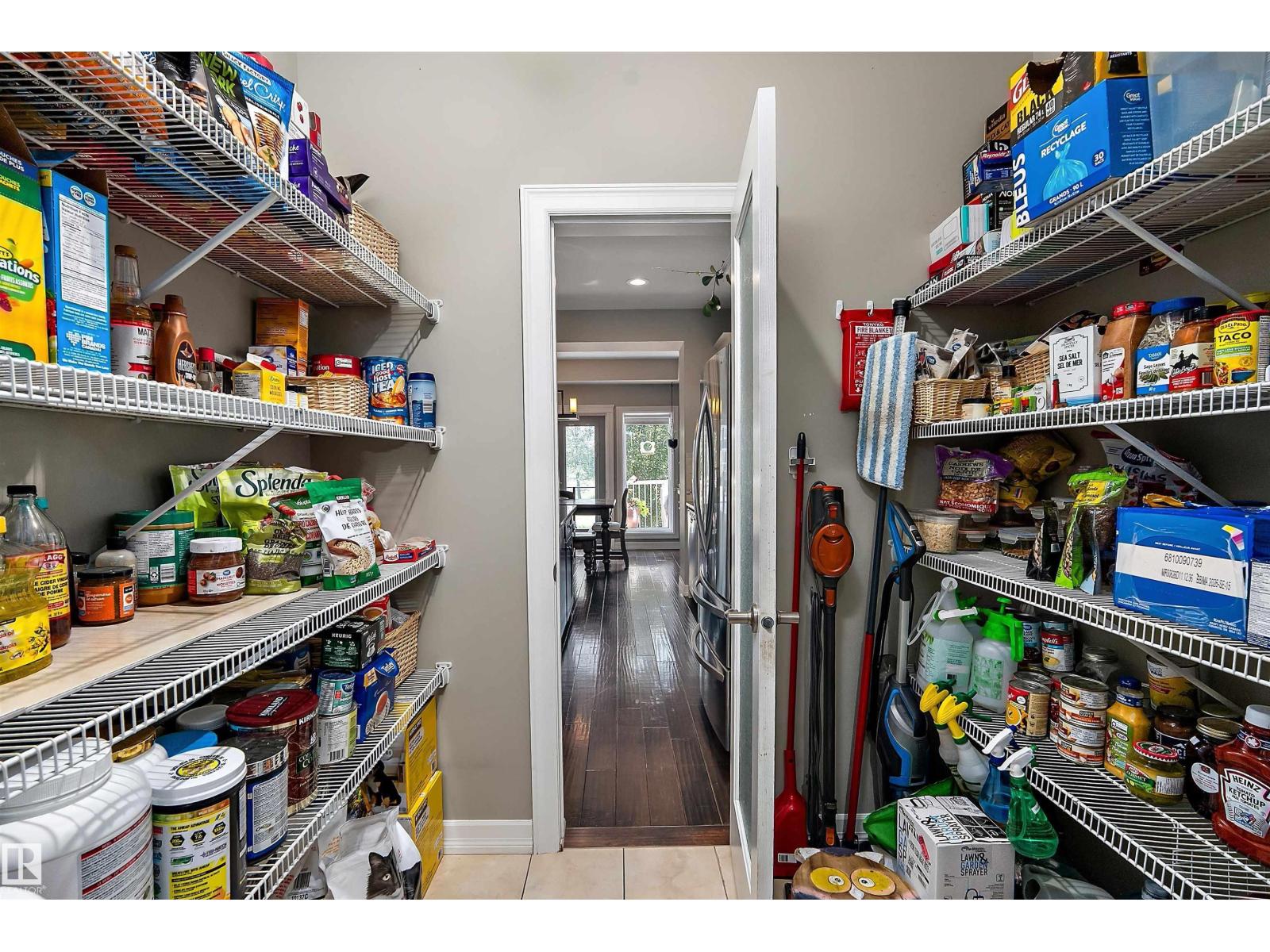 180 SHEPPARD CI - Image 18