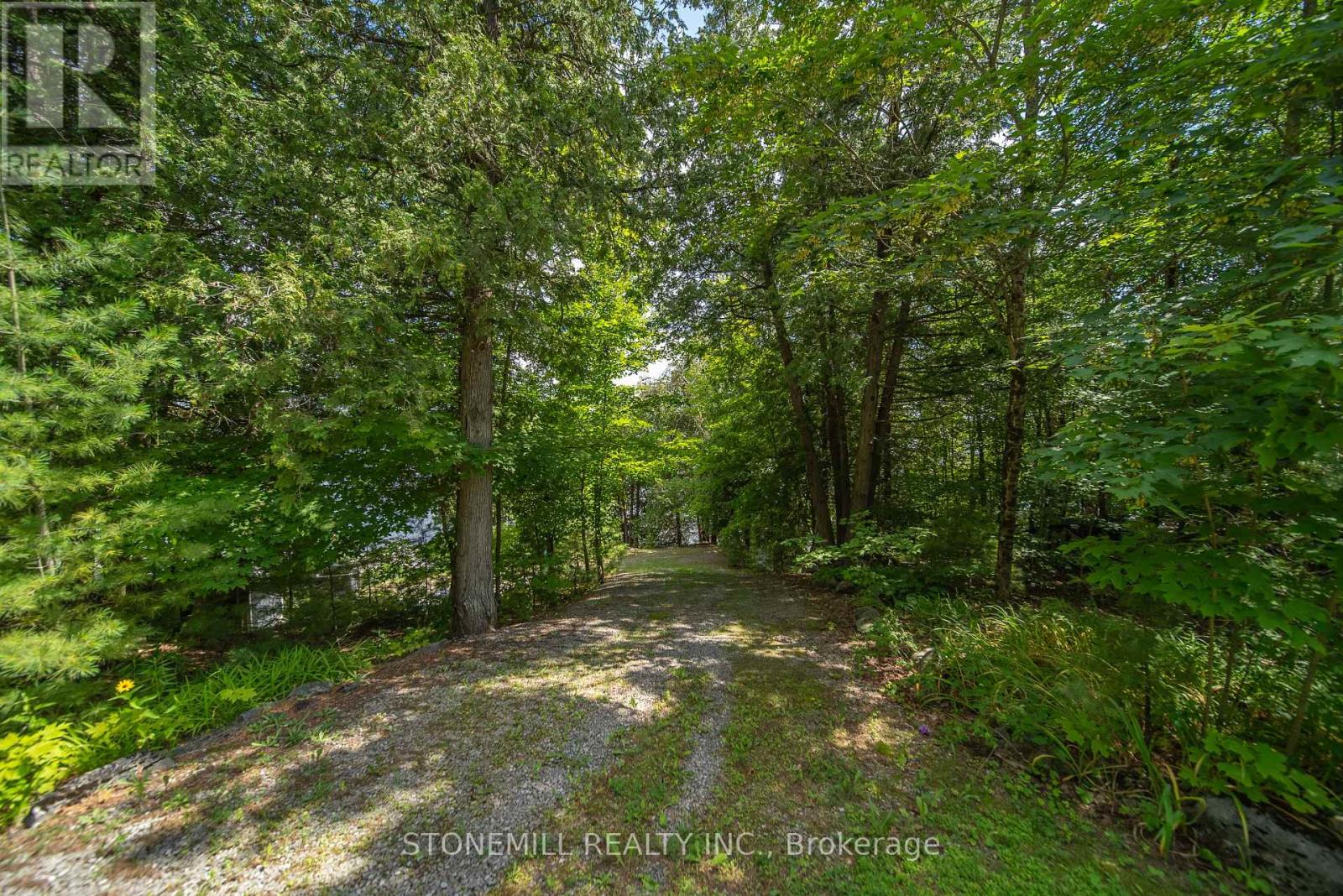 56 GRIFFIN DRIVE - 23