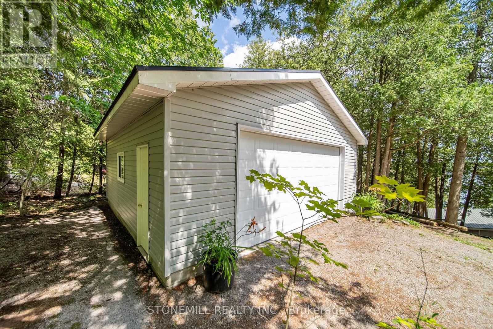 56 GRIFFIN DRIVE - 39