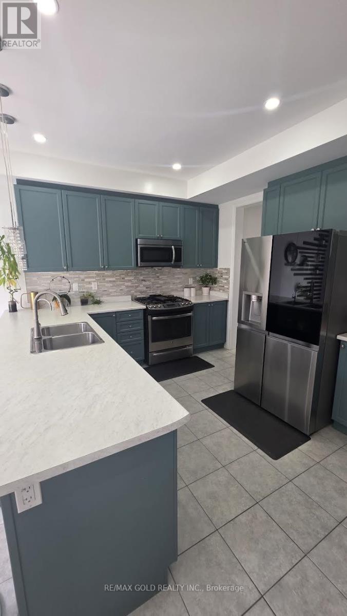 318 WALLACE STREET - Image 15