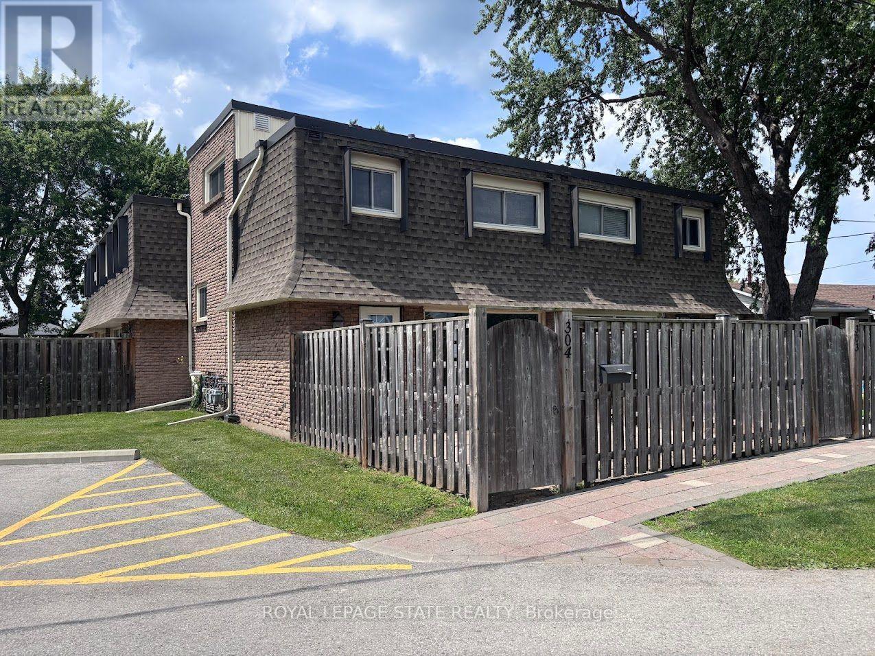 #304 5 VIKING COURT - 2