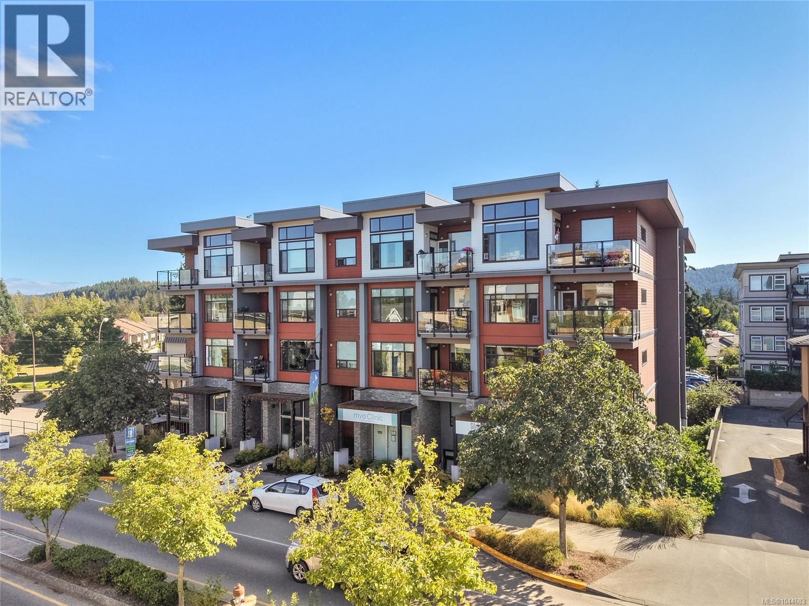 307 7162 West Saanich Road, Central Saanich