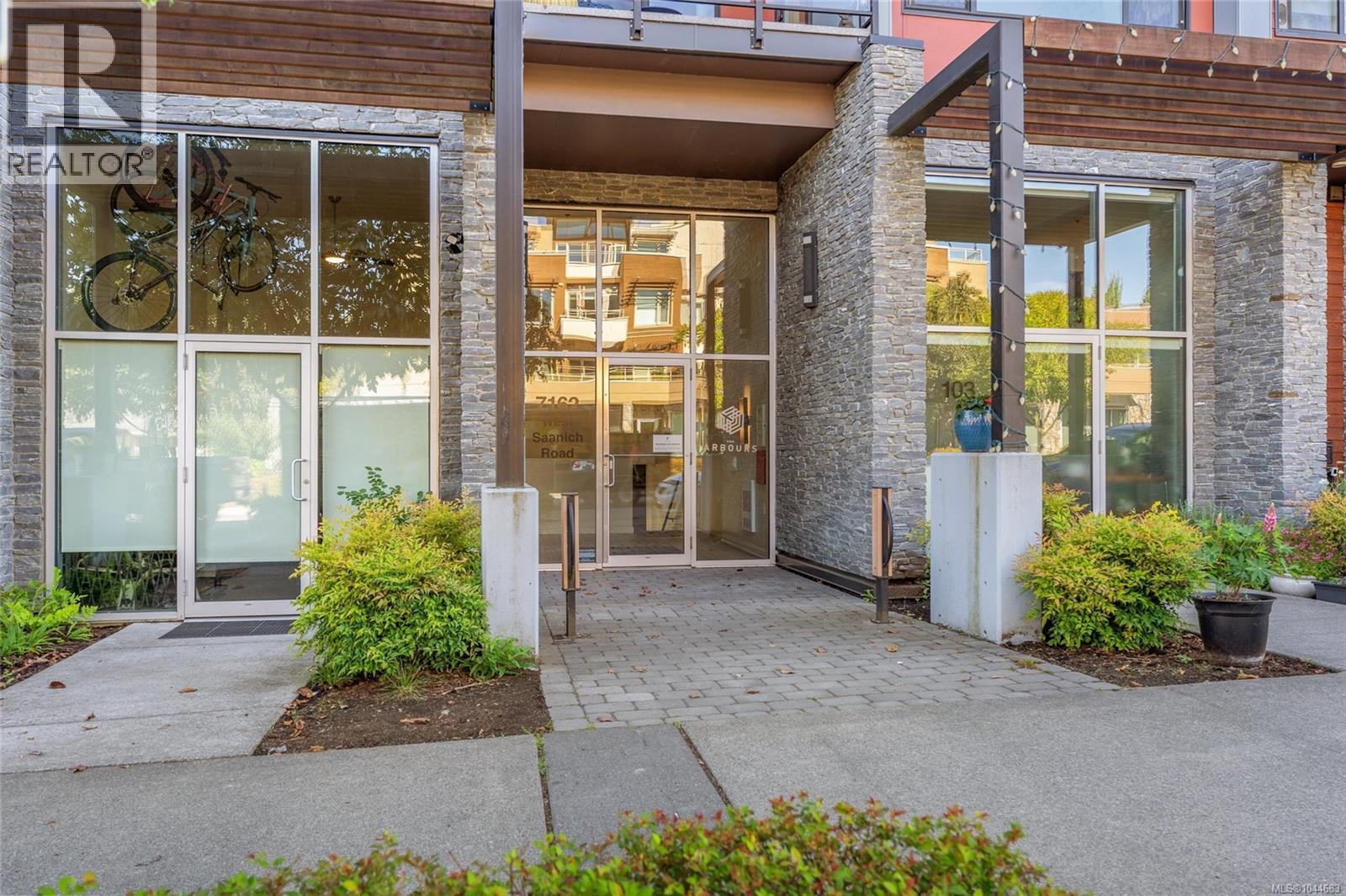 #307 7162 West Saanich Rd - 3