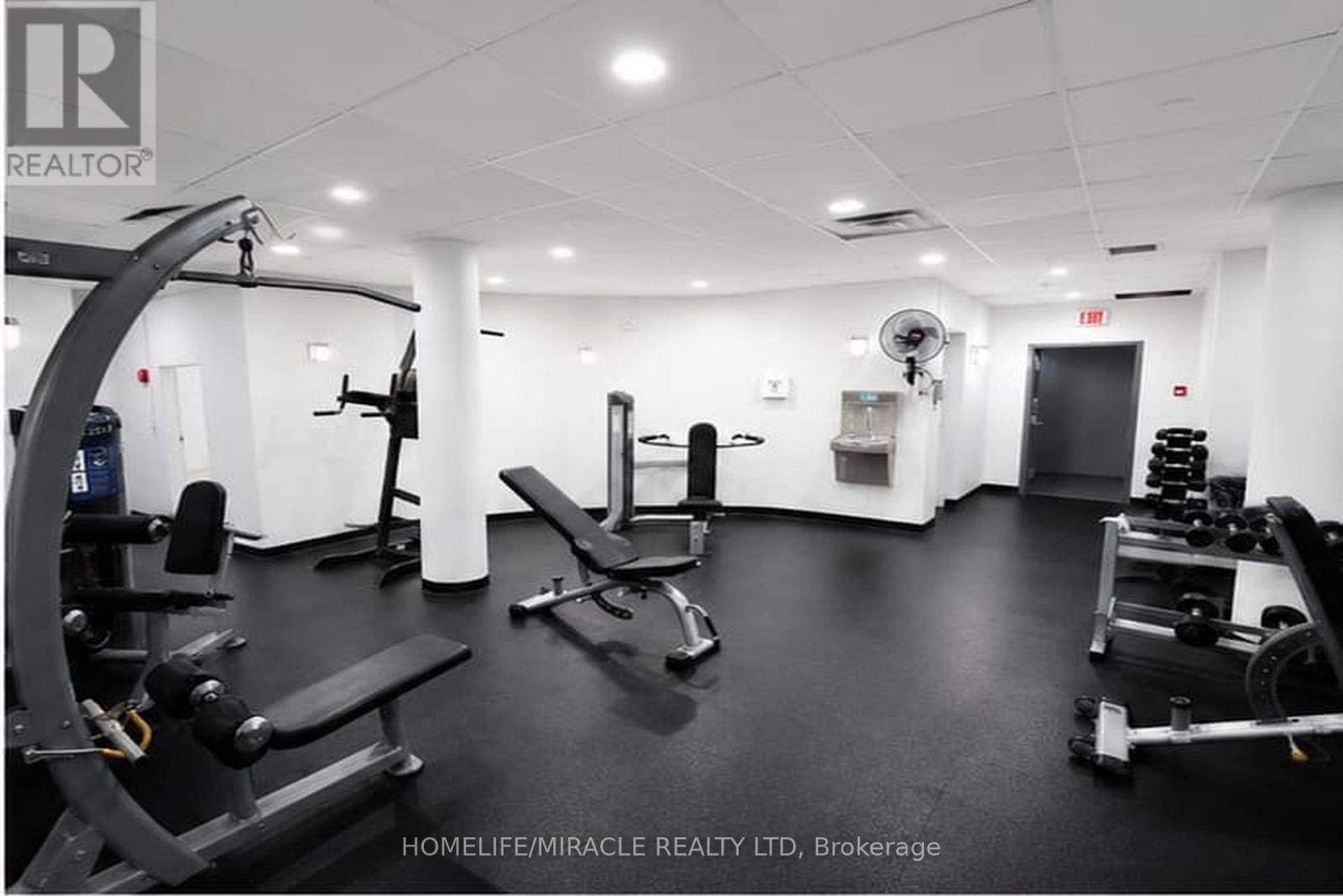#306 5785 YONGE STREET - 32