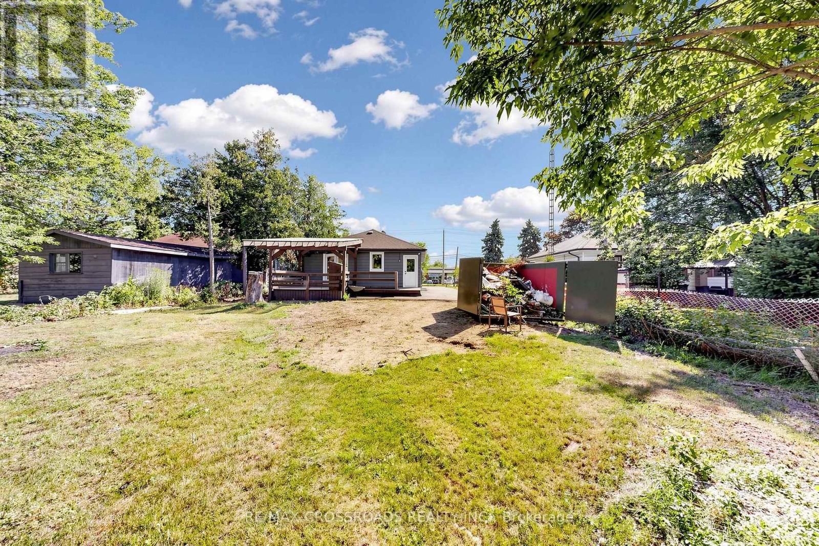 1496 SIMCOE STREET N - 48