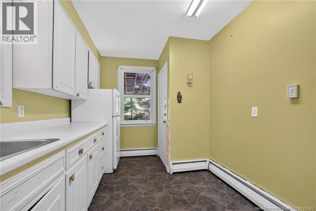 109 Chesswood Drive - Image 10