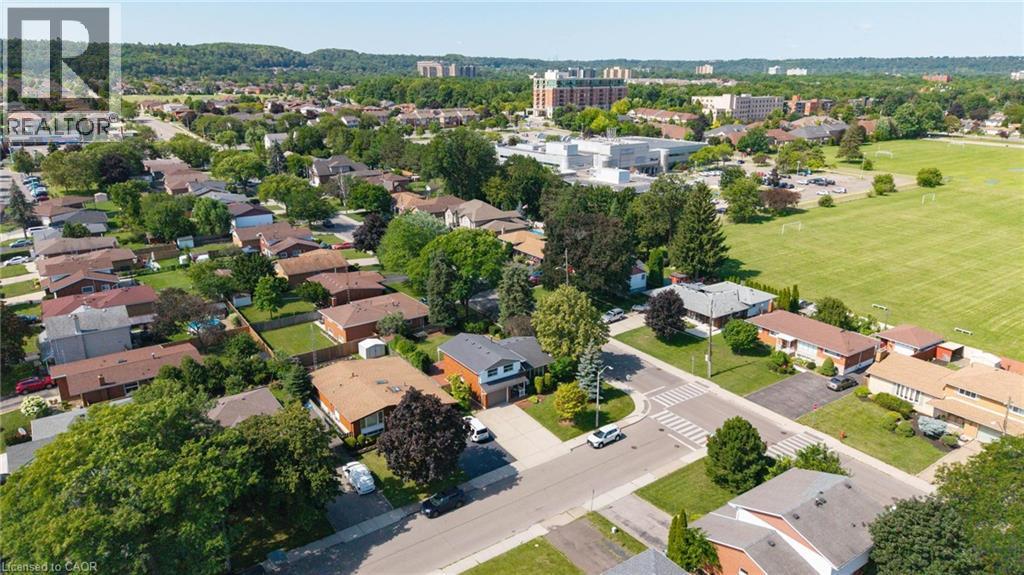 143 CROMWELL Crescent - 4