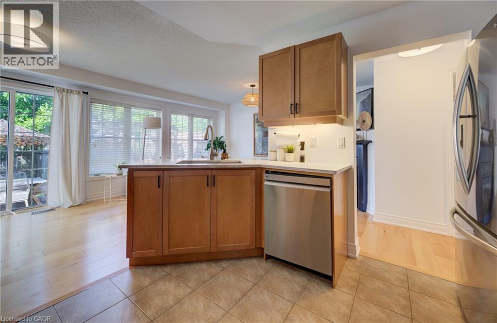 3 GOLDEN IRIS Crescent - Image 18