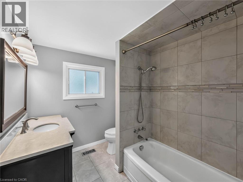 143 CROMWELL Crescent - 14