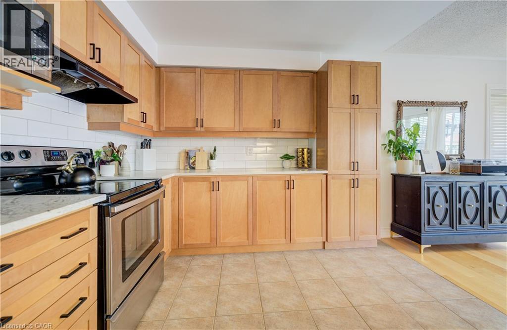 3 GOLDEN IRIS Crescent - Image 20